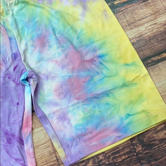 << Tye Dye Biker Shorts >> - Picture 2 of 7